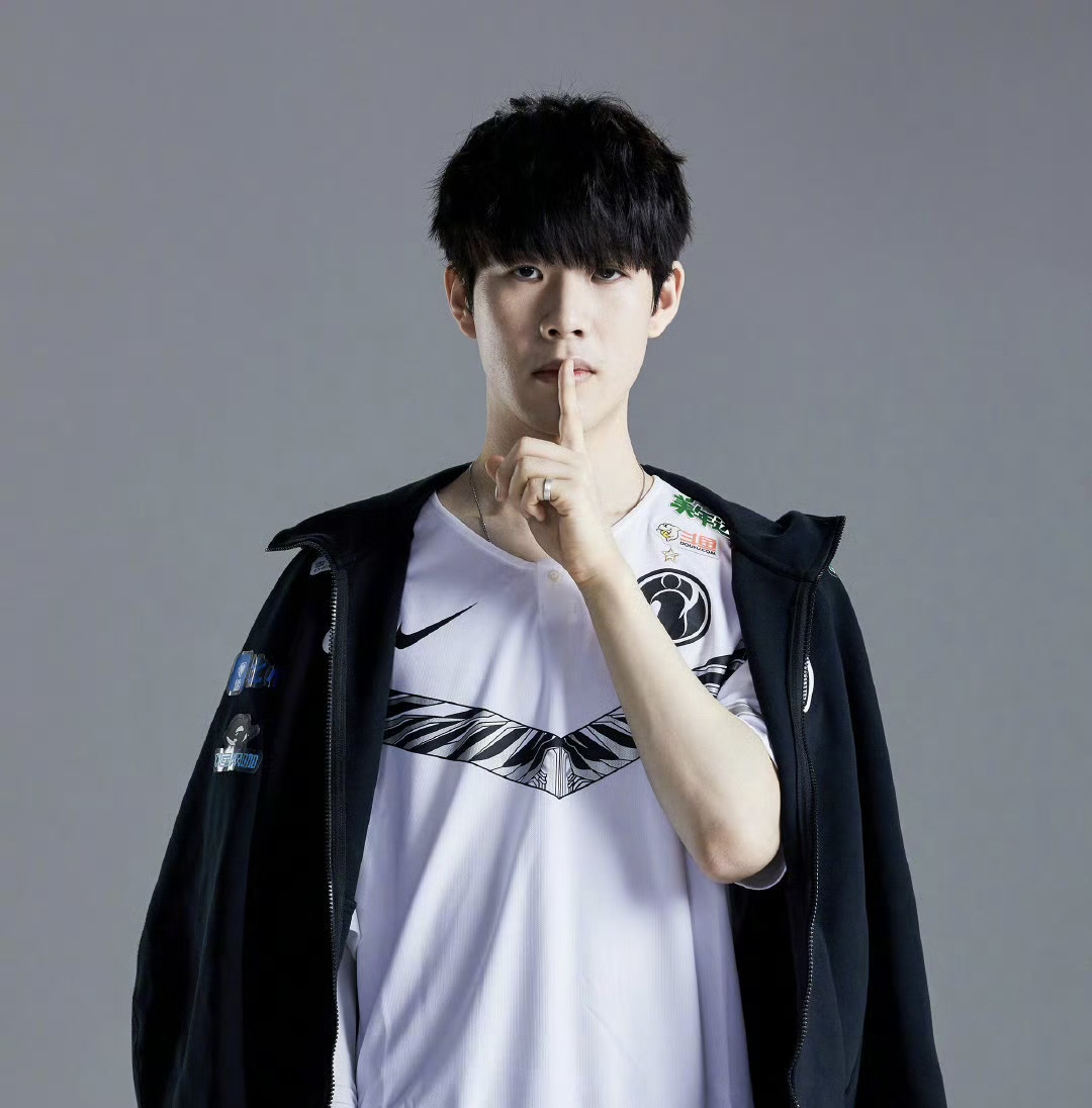 的引援中 的引援中