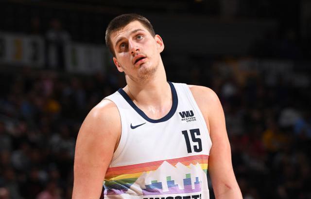 而像是把打